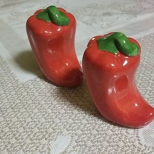 Salt & pepper shakers